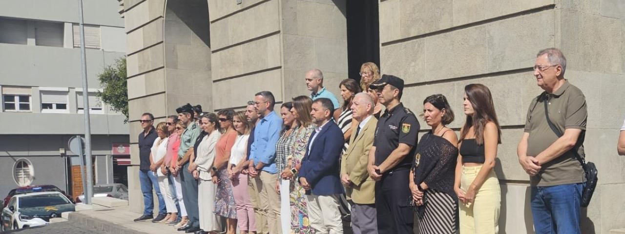 Santa Cruz se suma al minuto de silencio convocado contra la violencia de género