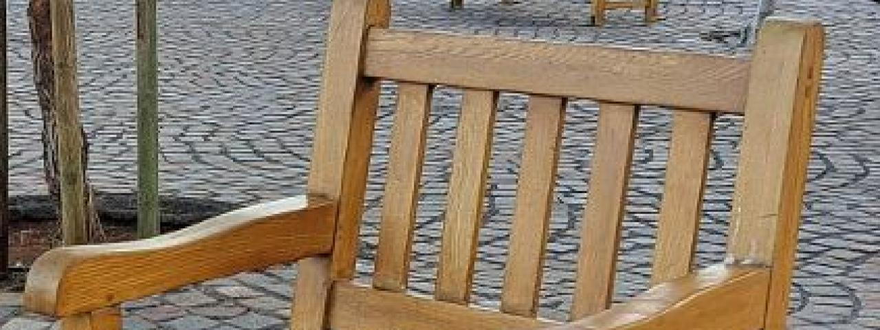 Banco de madera, el gran amigo de las reflexiones humanas