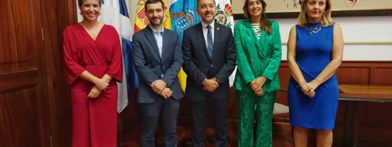 Santa Cruz comparte con Pablo Bustinduy las claves del alquiler vacacional en la ciudad