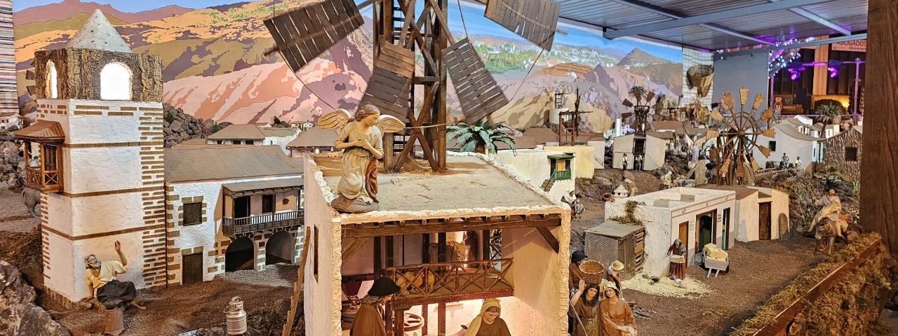 Telde luce el Belén más antiguo de Gran Canaria con 1.000 figuras y más de 100 casas que transportan a los siglos XVIII y XIX