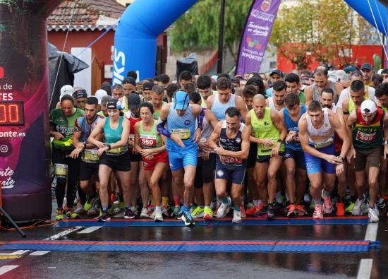 Francisco Cabrera y Johanna Ardel vencen en la XXXIV Media Maratón Ciudad de Tacoronte