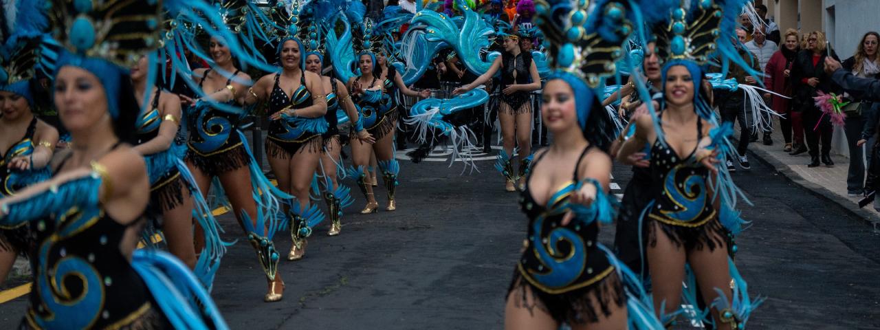 El Gran Coso Apoteosis del Carnaval llenó de color y ritmo las calles del casco histórico de Granadilla de Abona