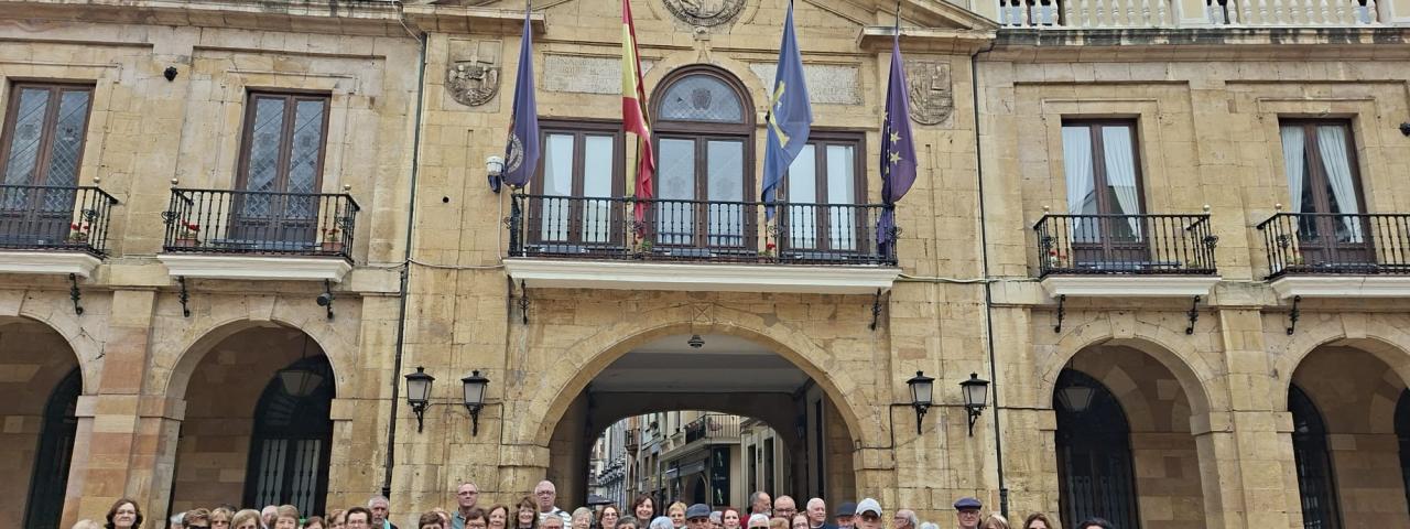 Medio centenar de mayores de Tacoronte participa en un viaje a Asturias