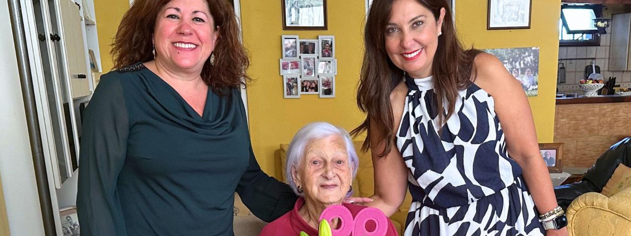 La Concejalía de Mayores homenajea a doña Felisa García Sánchez, la vecina más longeva de Tacoronte