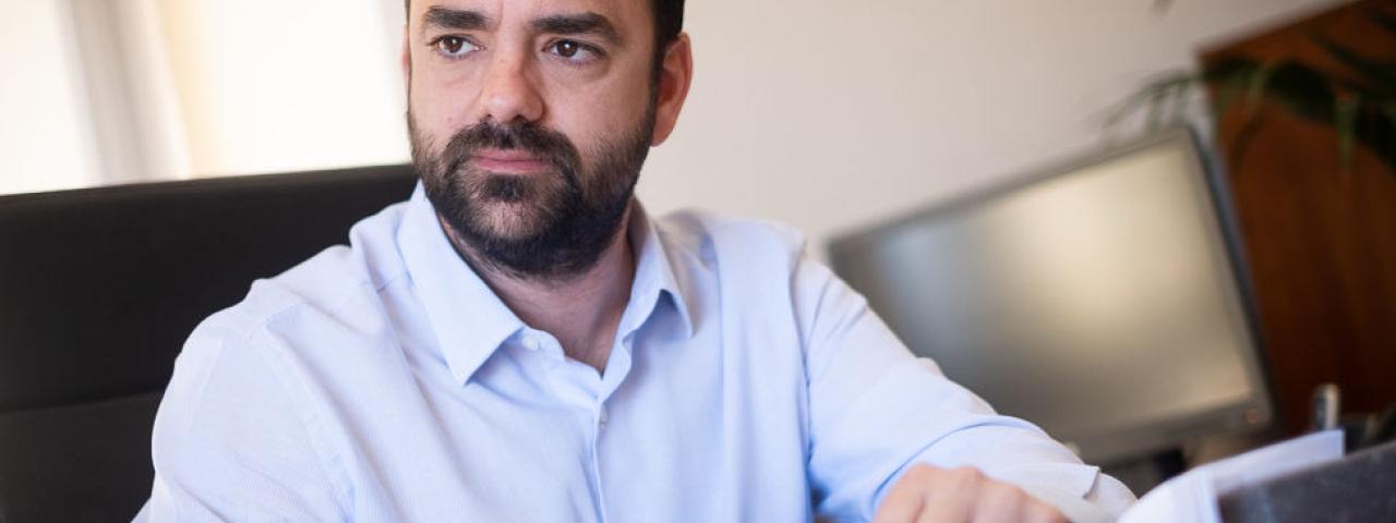 Aarón Afonso (PSOE): "La movilidad se ha convertido en el mayor fracaso del mandato de Rosa Dávila“