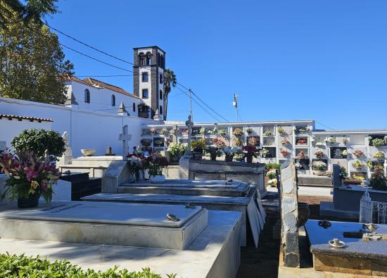 El Cementerio de Tacoronte ampl&iacute;a su horario de apertura por el D&iacute;a de Finados