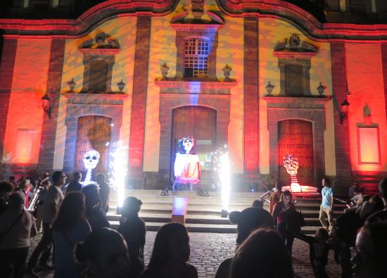 Alrededor de 1.500 personas eligen Guía para disfrutar de la Noche más Terrorífica del año