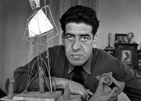 Óscar Domínguez conquista Nueva York con una venta millonaria