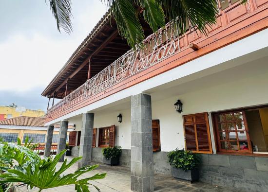 La Plaza del Cristo acoge por primera vez el acto de encendido navide&ntilde;o de Tacoronte