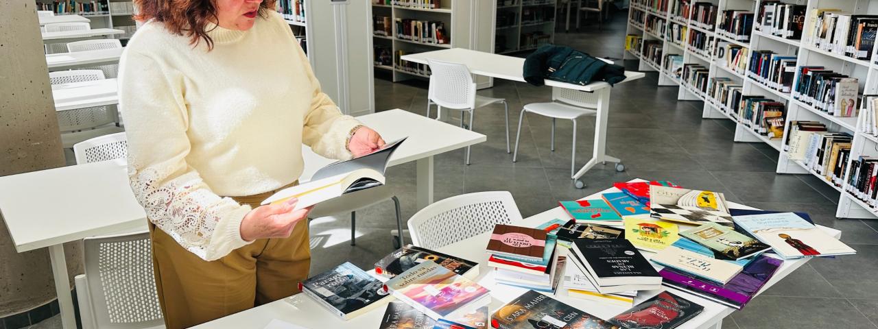 La Concejalía de Cultura adquiere una nueva dotación de libros y publicaciones para la Biblioteca Municipal