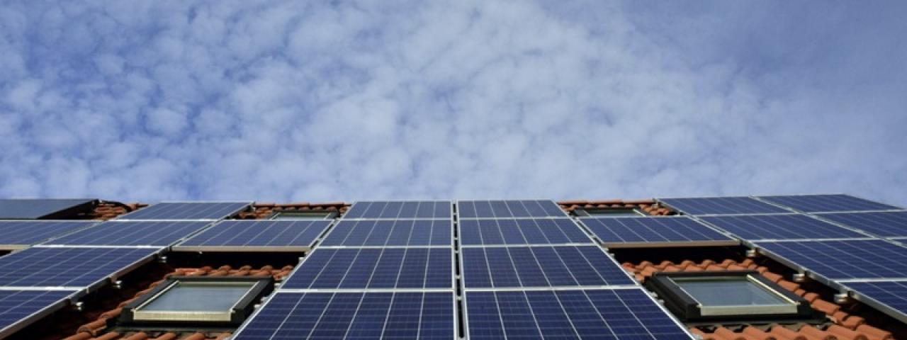 El Cabildo avanza en la implantaci&oacute;n de energ&iacute;a fotovoltaica en edificios insulares