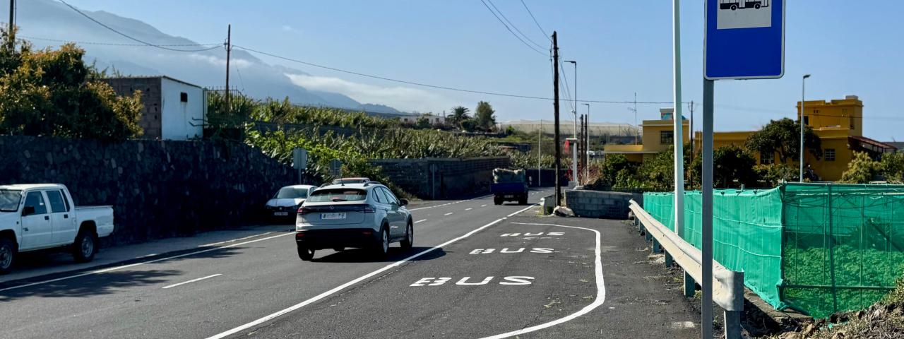 El Ayuntamiento atiende una demanda vecinal con una nueva parada de guaguas hacia Puerto Naos