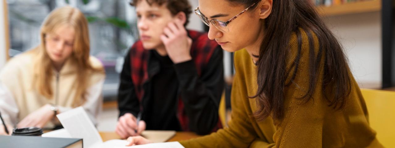 Universidades resuelve de forma definitiva 1.348 solicitudes de becas del curso 2025-2026