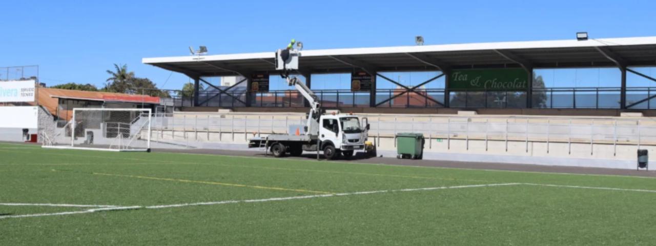 Luz verde a los trabajos de reforma y modernizaci&oacute;n de la instalaci&oacute;n el&eacute;ctrica del Campo de F&uacute;tbol de Barranco Las Lajas, con una partida de 250.000 â¬