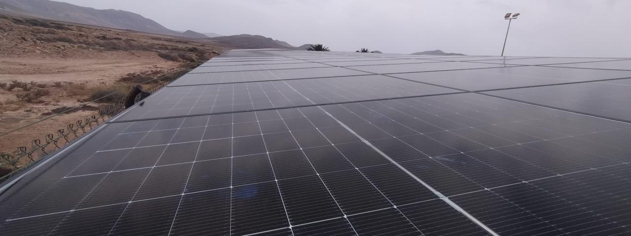 El Ayuntamiento de Antigua impulsa la descarbonización del ciclo integral del agua con dos nuevas instalaciones fotovoltaicas