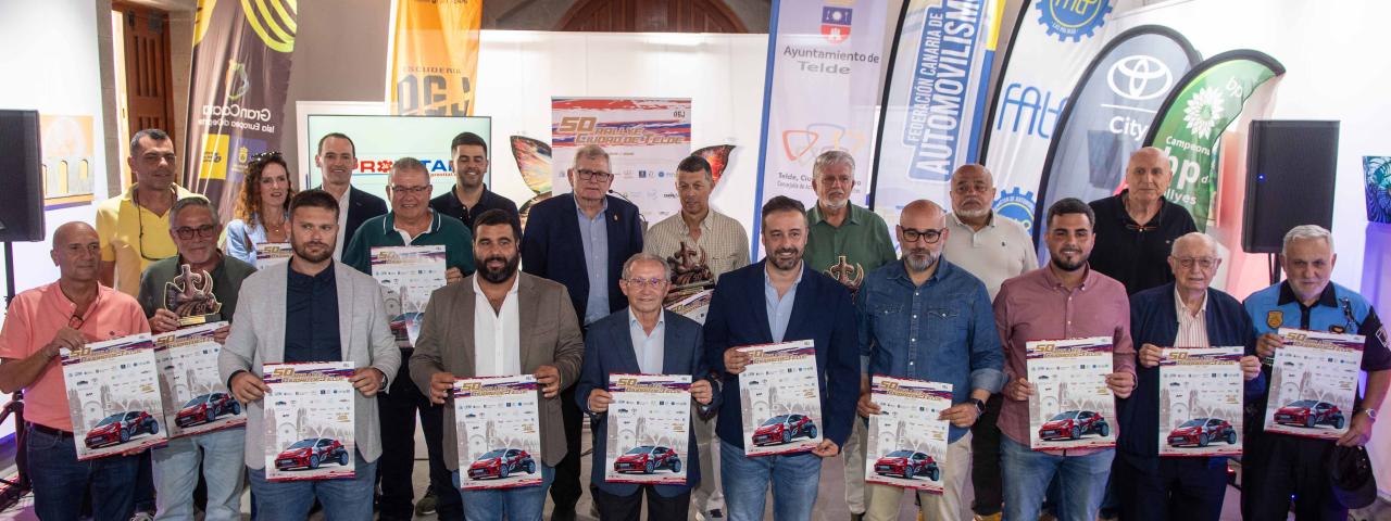 Emotivo banderazo de salida a la edici&oacute;n n&uacute;mero 50 del Rallye Ciudad de Telde
