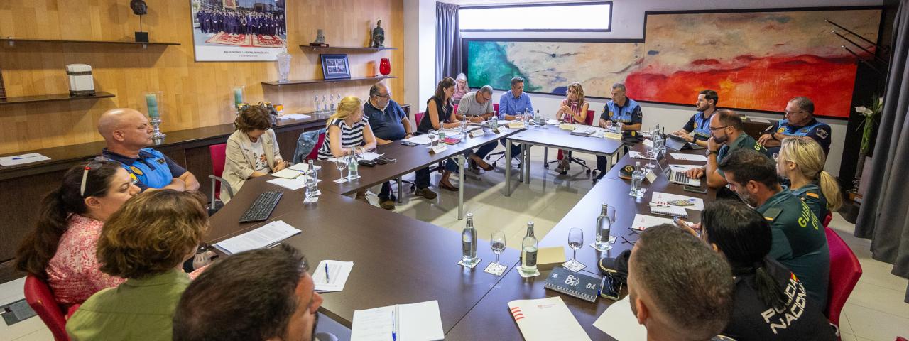 El Ayuntamiento de Adeje impulsa con las administraciones una hoja de ruta para frenar el chabolismo en el municipio