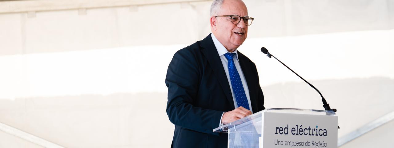 Curbelo: "La entrada en funcionamiento del sistema el&eacute;ctrico &uacute;nico La Gomera-Tenerife marca un antes y un despu&eacute;s en la seguridad energ&eacute;tica de la isla"