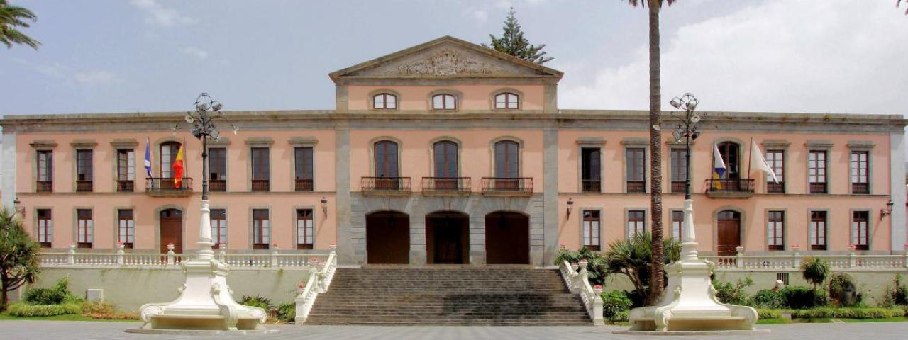El Ayuntamiento de La Orotava impulsa una nueva ordenanza reguladora de los vertidos de estiércol para acabar con los problemas de olores en varias zonas del municipio