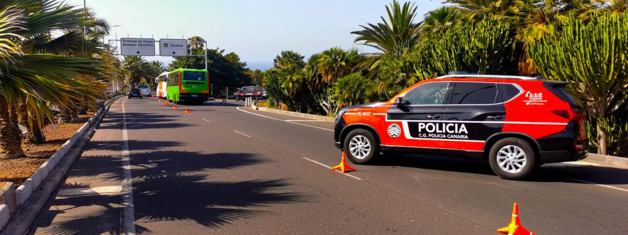 La Policía Autonómica intensifica los controles en el transporte de viajeros en el Aeropuerto Tenerife Sur