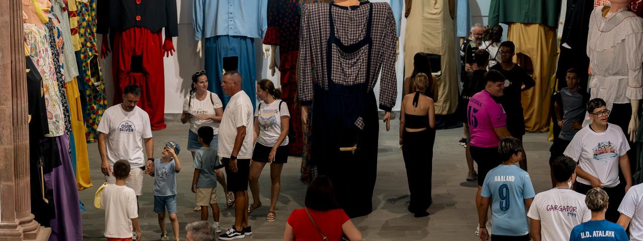 La Casa de la Cultura se llena de historia y emoción con la inauguración de la exposición dedicada a los Papagüevos de Guía