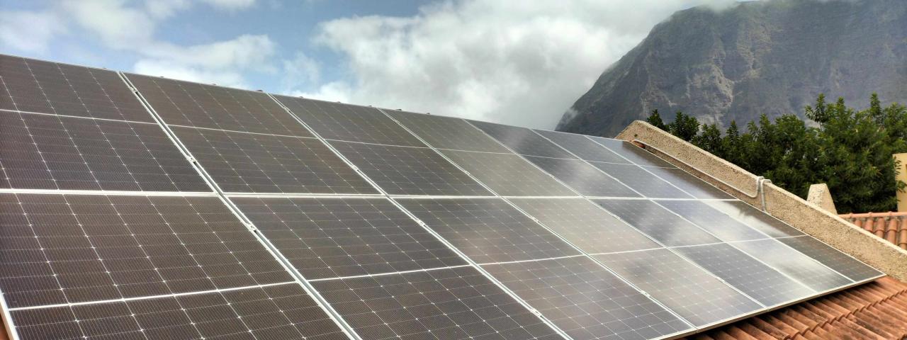 La Frontera ahorra m&aacute;s de 30.000 euros al a&ntilde;o gracias a la energ&iacute;a solar