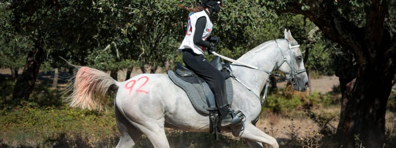 Martina Fernández Brito lleva al raid canario a lo más alto con un triunfo internacional en Portugal