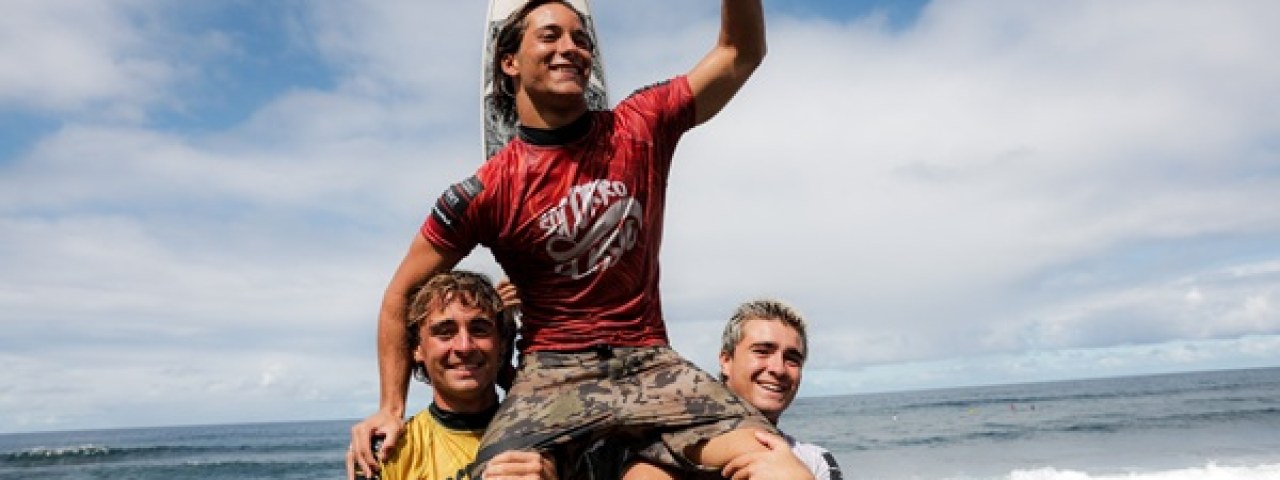 Marco Albacete y Adriana Hidalgo se imponen en el Socorro Classic-Junior Surfing Series