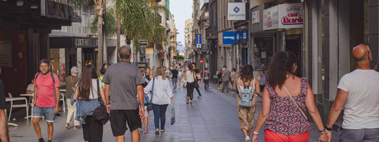 Santa Cruz pone a la venta mañana 1.220 unidades de Bonos Consumo Domingo