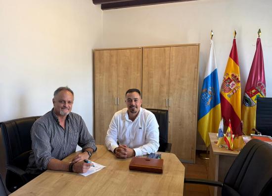 Villa de Mazo avanza hacia un Ayuntamiento m&aacute;s eficiente con la nueva climatizaci&oacute;n y energ&iacute;a fotovoltaica