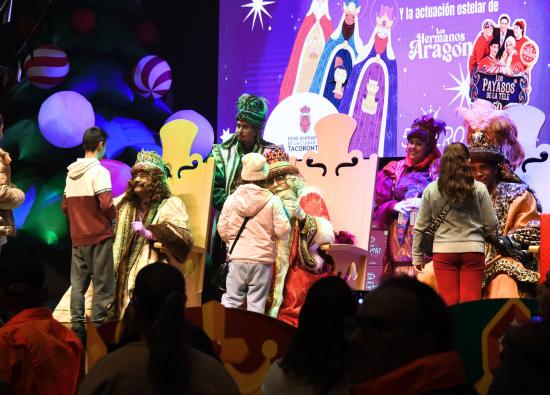 Tacoronte recibe a los Reyes Magos con dos encuentros multitudinarios en el Auditorio Capitol