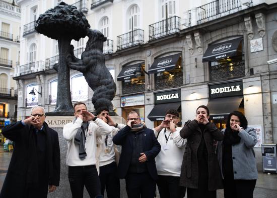El Silbo Gomero llega a la Puerta del Sol para promocionar a la isla como destino patrimonial