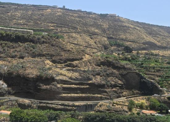 El Cabildo de La Palma realiza un estudio integral de taludes para minimizar el riesgo de desprendimientos en la red viaria