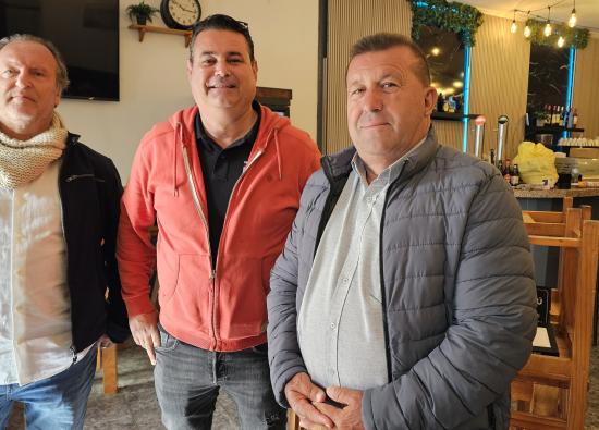 Antigua da la bienvenida al Restaurante Bar Tapas La Real 32